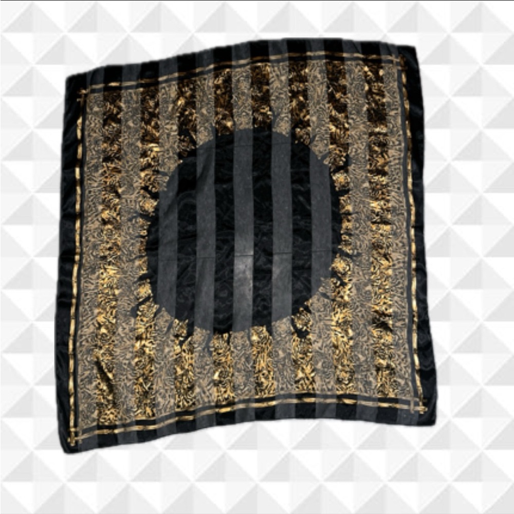Tiger scarf